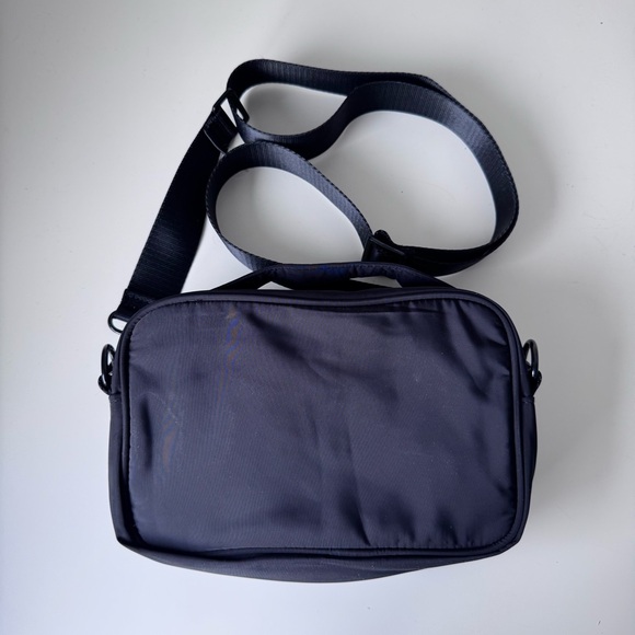 Functional Black Shoulder Bag - Picture 4 of 6